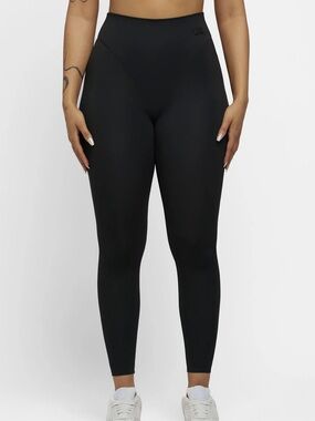 NAMA Contour Leggings